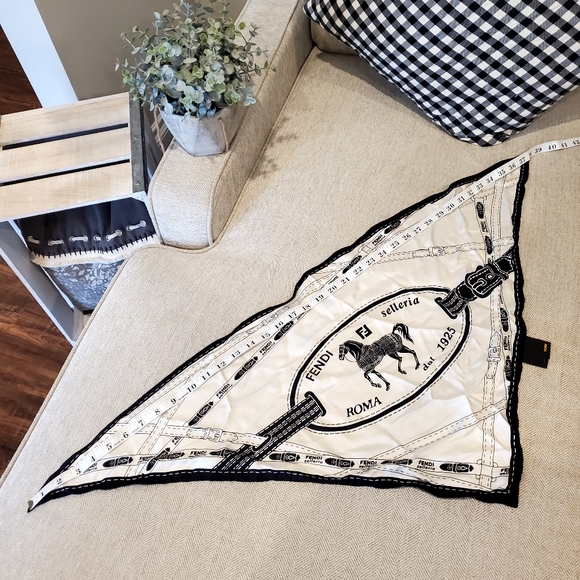 Authentic silk Fendi scarf - Picture 10 of 16